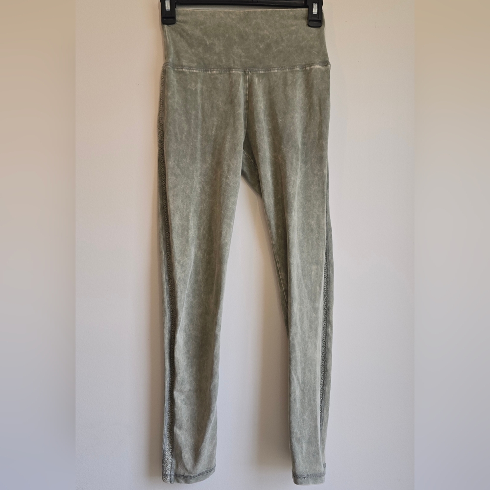 Aerie Olive Green Crochet Trimmed  High-Waist Leggings Suze S